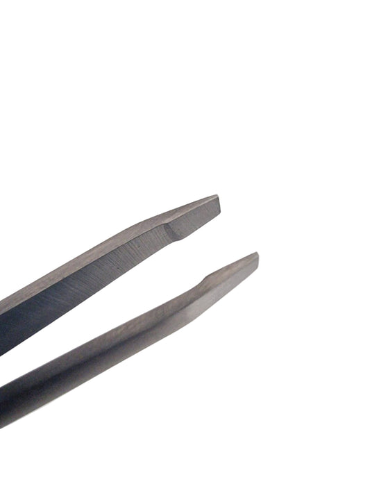 Slanted Tip Tweezers – Stainless Steel – Precision Grip – 9 cm